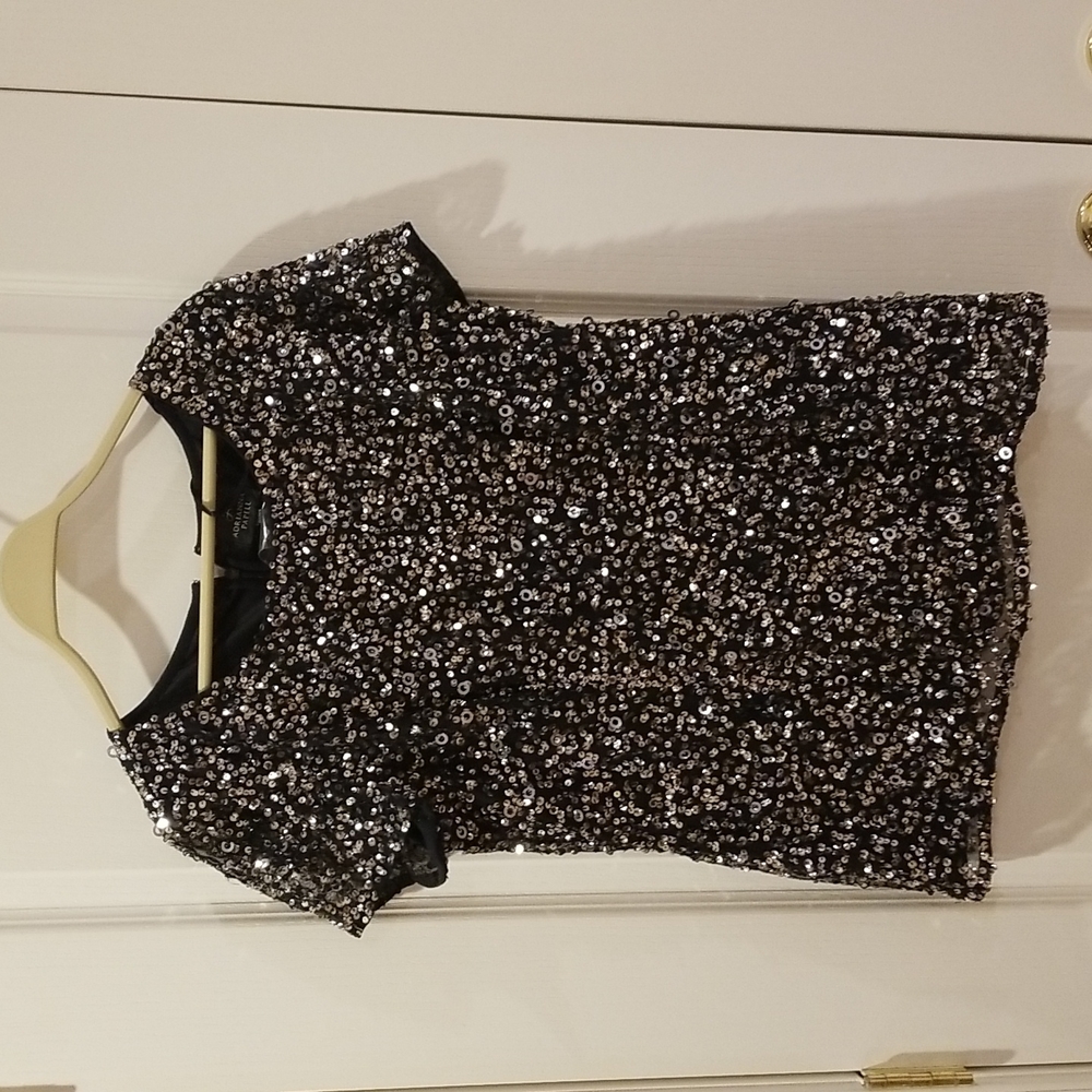 Sequin top w/cap sleeves and mesh